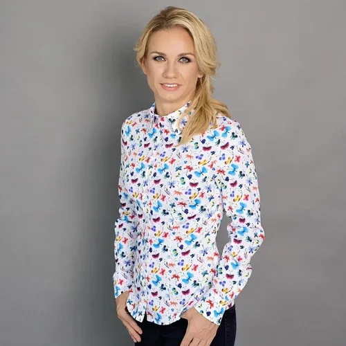 Camisa de mujer Willsoor 6637 en blanco con mariposas de colores (8171417)