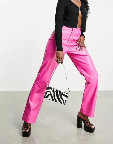 Missyempire Pantalones rosas de pernera recta de tejido efecto cuero de Missy Empire (parte de un conjunto) (6981554)