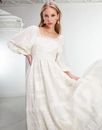 Vestido midi bordado con ribetes de encaje de croché Birdie de ASOS Edition-Blanco (6912112)