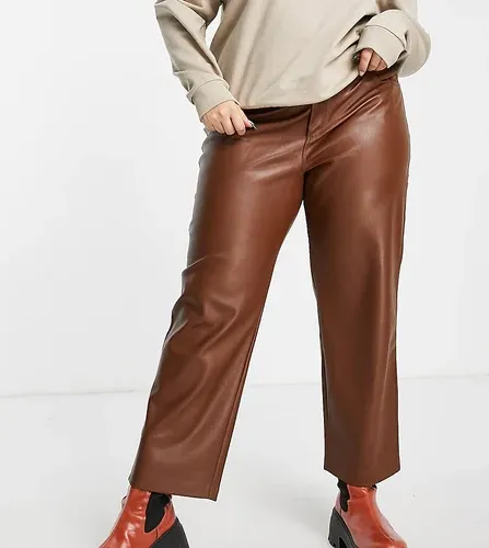 Pantalones marrones de pernera recta de cuero sintético de Mango Curve-Marrón (6916147)