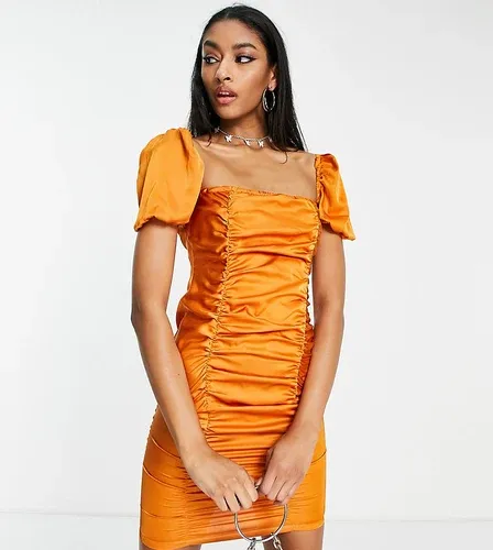 Vestido corto naranja con escote cuadrado de satén de NaaNaa Tall (7233014)