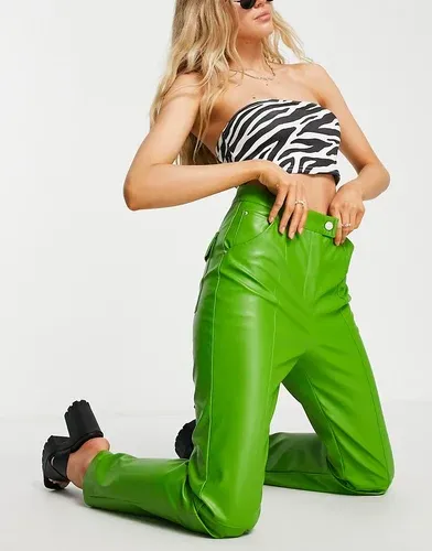 Pantalones verdes cargo con detalle de bolsillo de efecto cuero de 4th &amp; Reckless (7264564)