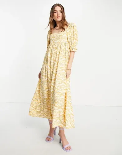 Vestido largo color mostaza de estilo mesonera con estampado de cebra de EDITED-Amarillo (7912642)