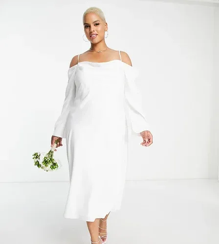 Vestido de novia largo color marfil con cuello desbocado, hombros descubiertos y abertura hasta el muslo de Forever New Curve-Blanco (8042822)