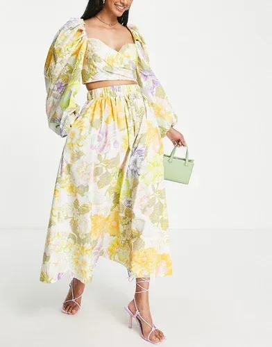Falda larga de corte amplio con estampado floral pastel de ASOS EDITION-Multicolor (8070974)