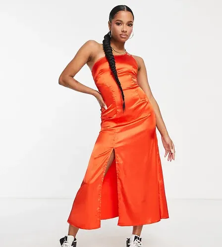 Vestido midi naranja asimétrico con detalle de tiras en la espalda de satén de Urban Threads Petite (8074036)
