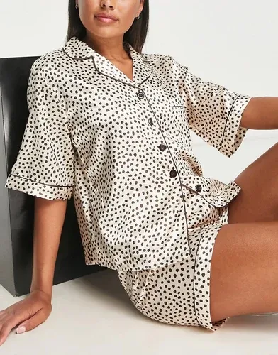 Pijama corto color marfil y chocolate con estampado de manchas de satén de Night-Blanco (8098337)