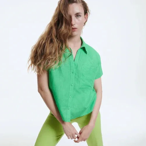Reserved - Camisa en mezcla de lino - Verde (8123301)
