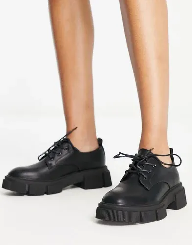 Zapatos negros con cordones y suela gruesa Lancey de schuh (8155364)