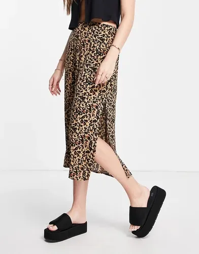 Falda midi con estampado de leopardo de satén de Lola May-Multicolor (8159717)