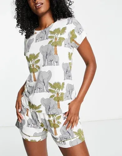 Pijama color crema de pantalones cortos y camiseta con estampado de elefantes de The Wellness Project-Beis neutro (8172640)