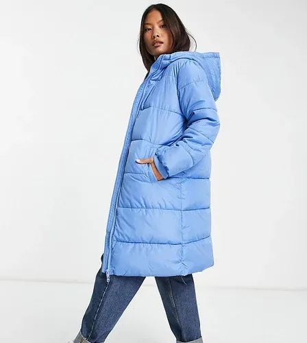 Abrigo largo azul hielo acolchado con capucha de Pieces Petite (8678646)