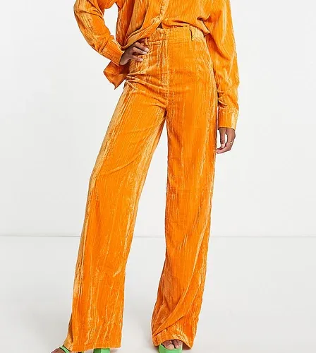 Pantalones ocres de pernera ancha de terciopelo exclusivos de In The Style Tall (parte de un conjunto)-Amarillo (8768936)