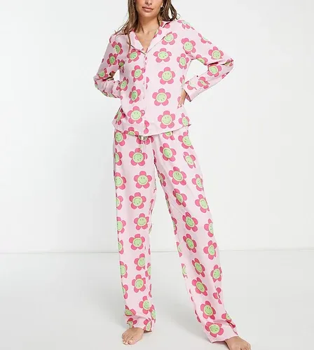 ASOS Tall Pijama rosa de camisa de manga larga y pantalones con estampado de flores de ASOS DESIGN Tall (7936555)